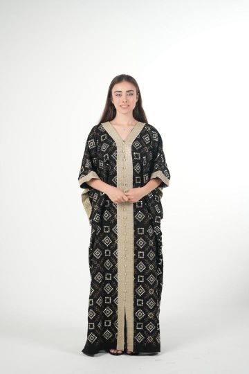 Elegant Embroidered Linen Jalabiya